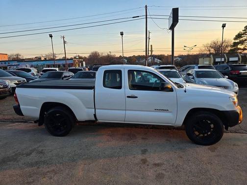 2015 Toyota Tacoma Base
