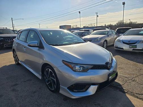 2016 Scion iM Base 4dr Hatchback CVT