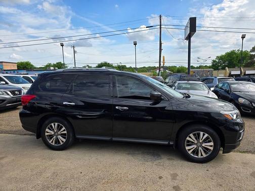 Magnetic Black Pearl 2020 Nissan Pathfinder S 2WD