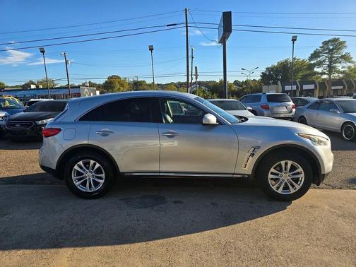 2015 INFINITI QX70 Base