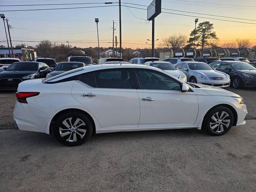 2020 Nissan Altima S FWD