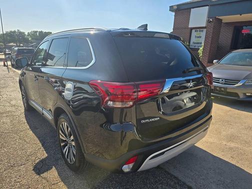 Black 2020 Mitsubishi Outlander SEL