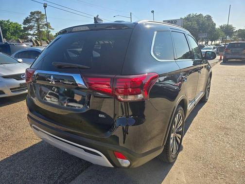 Black 2020 Mitsubishi Outlander SEL