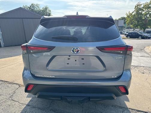 2024 Toyota Highlander Hybrid XLE