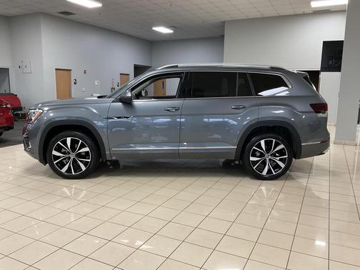 2024 Volkswagen Atlas 2.0T SEL Premium R-Line 4MOTION