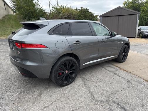 2019 Jaguar F-PACE S