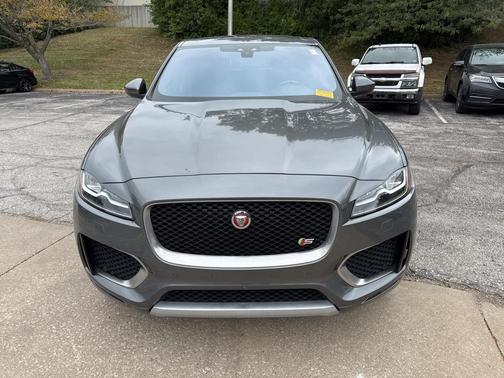 2019 Jaguar F-PACE S