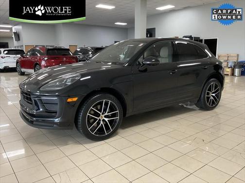 2023 Porsche Macan Base