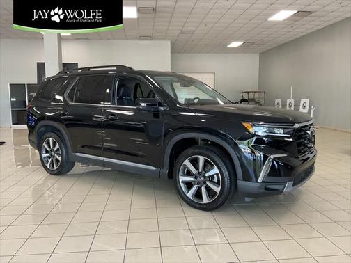 2023 Honda Pilot Touring 8-Passenger