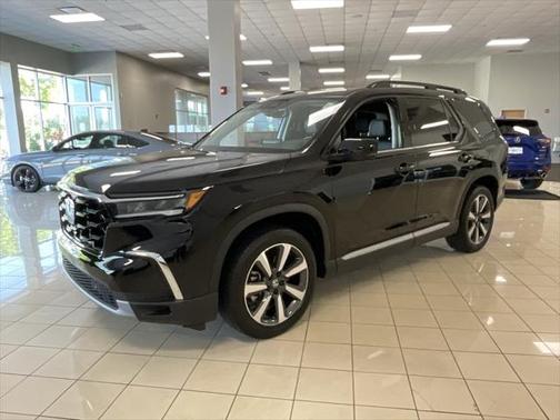 2023 Honda Pilot Touring 8-Passenger