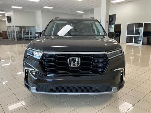 2023 Honda Pilot Touring 8-Passenger
