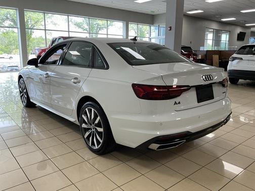 2022 Audi A4 40 Premium Plus