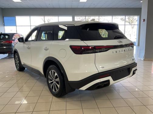 2023 INFINITI QX60 Pure