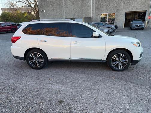 2019 Nissan Pathfinder Platinum
