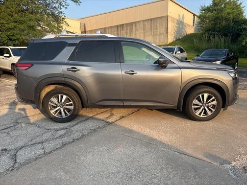 2024 Nissan Pathfinder SL 4WD