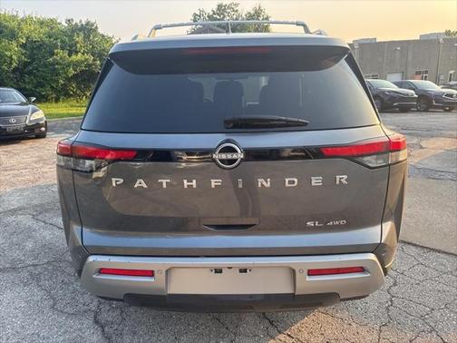 2024 Nissan Pathfinder SL 4WD