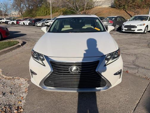 2016 Lexus ES 350 Base