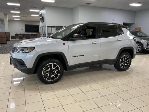2024 Jeep Compass Trailhawk