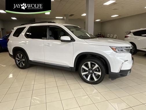 2024 Honda Pilot Touring 8-Passenger