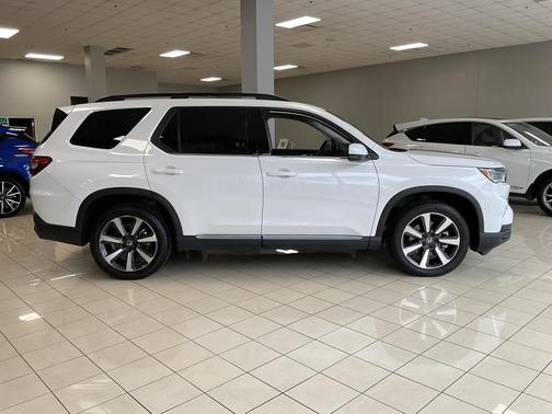 2024 Honda Pilot Touring 8-Passenger