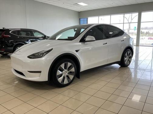 2023 Tesla Model Y Long Range Dual Motor All-Wheel Drive