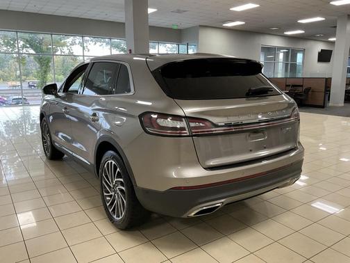 2020 Lincoln Nautilus Reserve