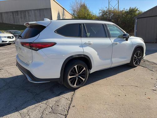 2021 Toyota Highlander XSE