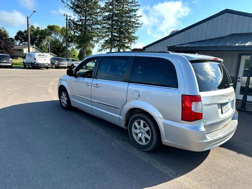 2012 Chrysler Town & Country Touring