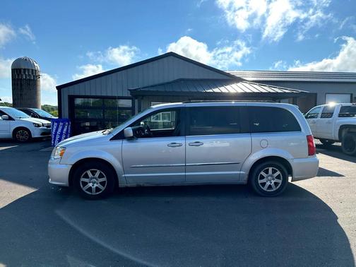 2012 Chrysler Town & Country Touring