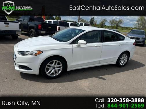 White 2014 Ford Fusion SE