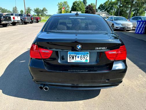 2010 BMW 328 i