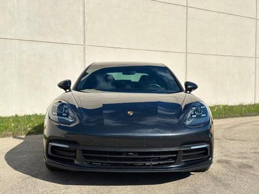 2018 Porsche Panamera E-Hybrid Sport Turismo 4