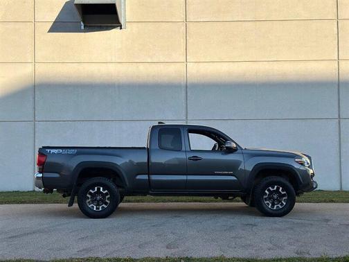 2016 Toyota Tacoma TRD Sport