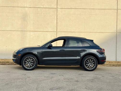 2018 Porsche Macan 