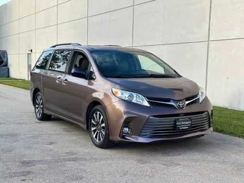 2018 Toyota Sienna XLE Premium