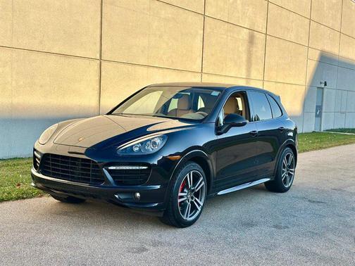 2014 Porsche Cayenne GTS
