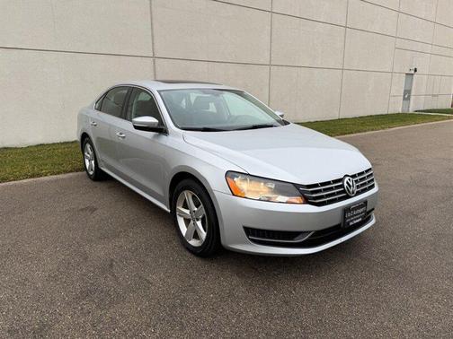 2012 Volkswagen Passat Base