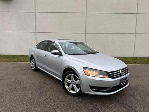 2012 Volkswagen Passat Base