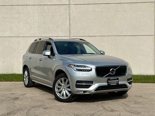 2019 Volvo XC90 T6 Momentum