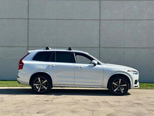 2016 Volvo XC90 Hybrid T8 R-Design