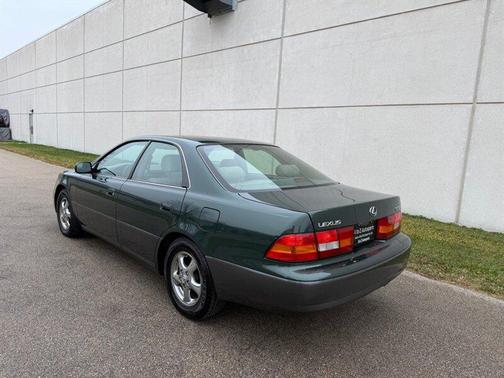 1999 Lexus ES 300 Base