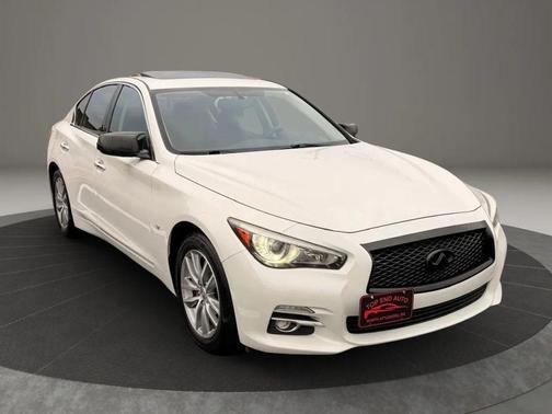2015 INFINITI Q50 Premium