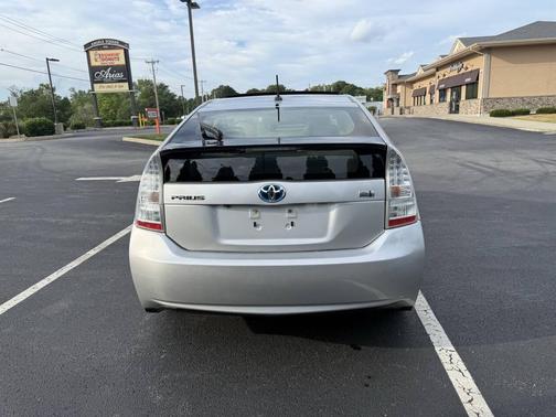 2011 Toyota Prius III