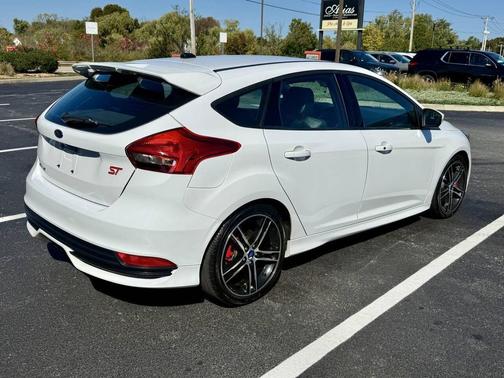 2017 Ford Focus ST 