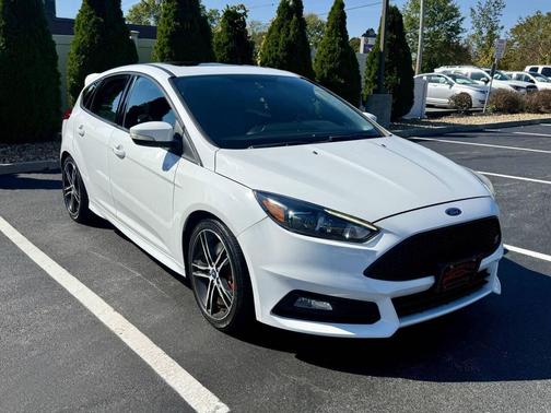 2017 Ford Focus ST 