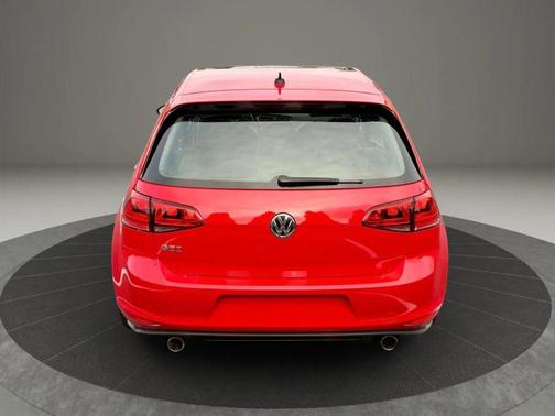 2016 Volkswagen Golf GTI 2.0T SE 4-Door