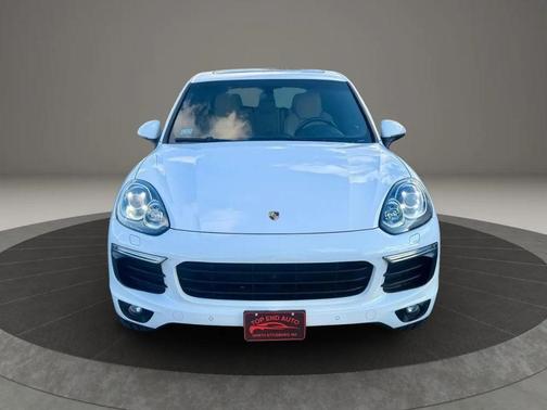 2018 Porsche Cayenne Platinum Edition