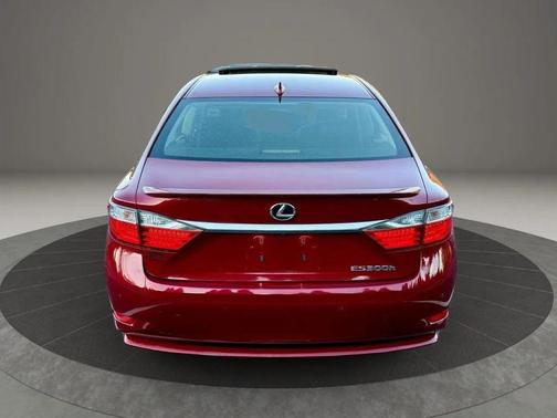 2015 Lexus ES 300h Base