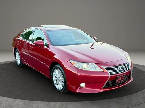 2015 Lexus ES 300h Base