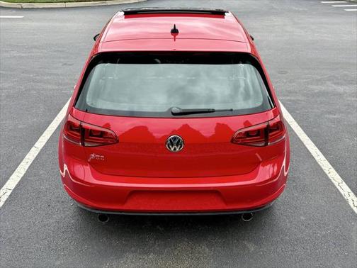 2016 Volkswagen Golf GTI 2.0T SE 4-Door